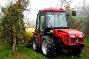 Traktor Agromehanika AGT 850/860 NR
