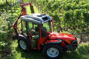 Traktor Antonio Carraro SRX