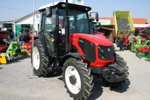 Traktor ArmaTrac 604e