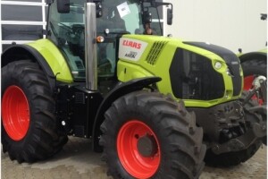 Traktor Claas AXION 800