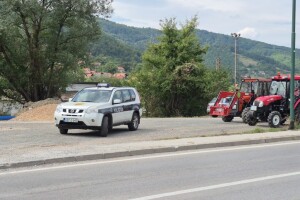 Policija zaustavila kolone traktora na putevima prema Sarajevu
