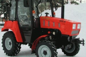Traktor Belarus 300