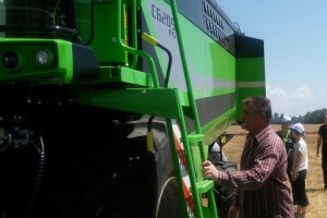 Same Detz-Fahr Žetelice predstavile novi kombajn