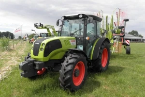 Traktor Claas ELIOS