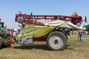 Vučena prskalica Hardi Commander Twin Force 4500