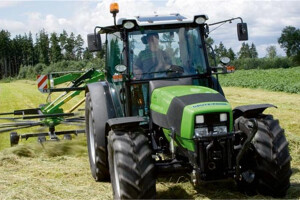 Traktor Deutz-Fahr Agroplus