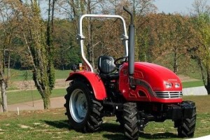 Traktor Impodan DF 304