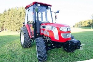 Traktor Impodan DF 704