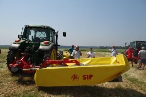 Prezentacija poljoprivredne mehanizacije za silažu