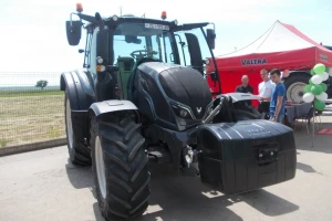 Valtra u Otoku