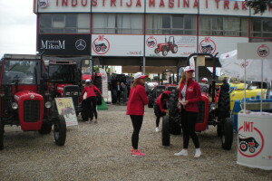 IMT traktori - devet prototipova na Poljoprivrednom sajmu