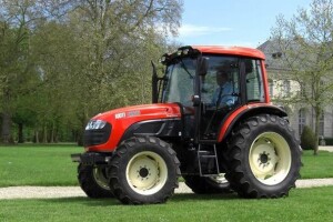 Traktor Kioti DX 9010 PC