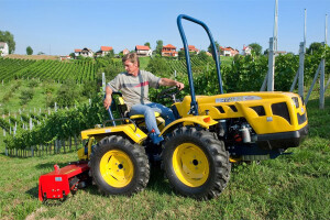 Traktor Hittner Ecotrac 30