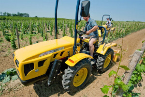 Traktor Hittner Ecotrac 32