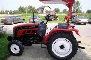 Traktor Foton FT 254