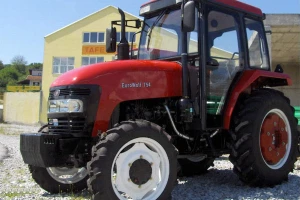 Traktor EuroWolf 754