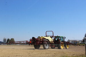 Vučena prskalica Hardi - Navigator 3000/ 18