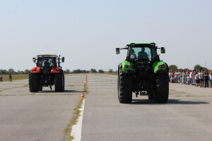 Utrka traktora na Farmshow 2017