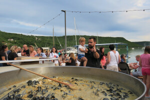 Fešta od pidoći i 56. Smotra narodne glazbe i plesa Labinštine - Trget
