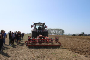 Prezentacija Steyr traktora, Kverneland priključnih i JCB strojeva tvrtke Grapak