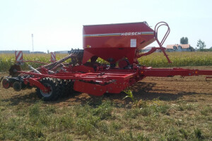 Sijačica Horch Pronto 6 DC i traktor Claas Axion 850 Cebis