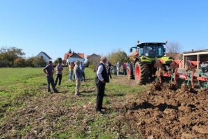 Prezentacija rada traktora Claas Arion 630 CIS