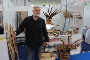 Stipe Pleić - Flick, izrada ukrasnih sjekira