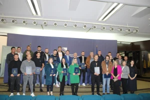 Mladi poljoprivrednici preuzeli rješenja za pokretanje poslovanja