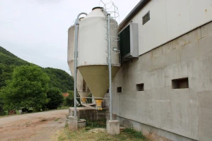 Kako izgleda farma s rashladnim saćem?