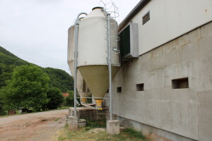 Kako izgleda farma s rashladnim saćem?