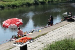 Ulov ribe udicom na plovak na Fojnici