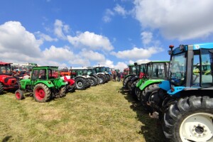 Markovo na Strugači - tradicionalan blagoslov traktora