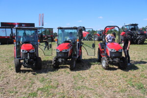 Massey Ferguson serija MF 1M