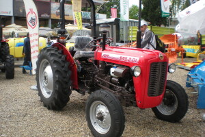 IMT traktori - devet prototipova na Poljoprivrednom sajmu