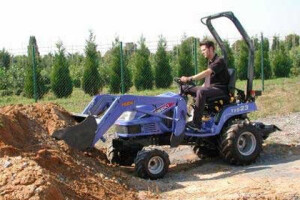 Traktor Iseki TXG