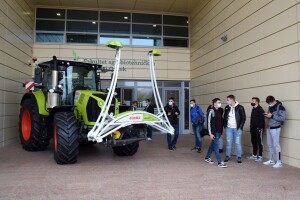 Tvrtka Jerković d.o.o. ustupila FAZOS-u novi Claas Arion 550