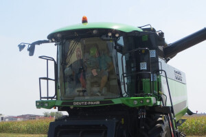 Kombajn: DEUTZ FAHR C6205 T4f