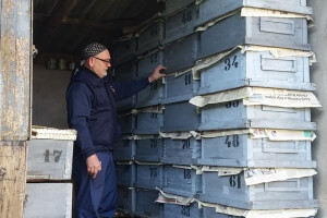 Dvije ljubavi Tonče Ferbežara – pčele i kiparstvo