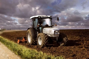 Traktor Lamborghini R2
