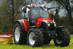 Traktor Lindner Geotrac 94