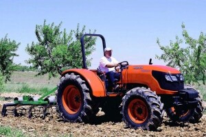Traktor Kubota M Low Profile