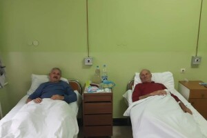 Iskusni pčelar i njegov komšija preživeli ubode 300 pčela