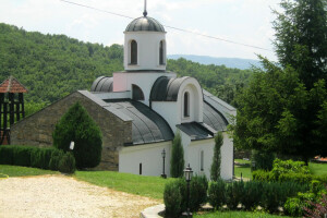 Monahinje manastira Sveti Stefan čuvaju svetinju i prave meleme