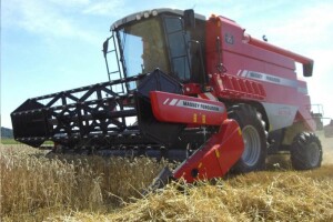 Kombajn Massey Ferguson Kombajni MF Activa