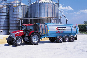 Traktor McCormick TTX