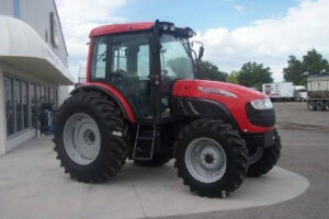 Traktor McCormick X10
