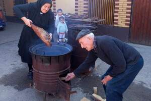 Kuhanje Uskrsne šunke u obitelji Živić iz Sikirevaca