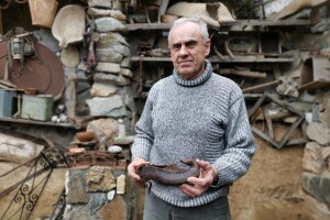 Stara kuća Nenada Pavličića i šumski plodovi