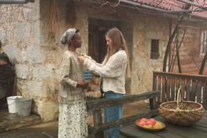 Priča o mladoj dizajnerici Viti Ivičič iz Slovenije koja koristi prirodne materijale