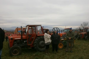 Traktori na blagoslovu